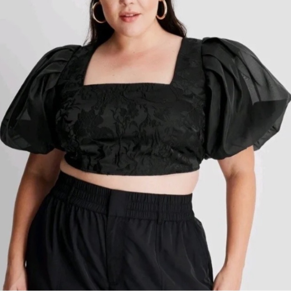 NWT! Future Collective Kahlana Barfield-Brown puff sleeve floral embossed top - Picture 1 of 8